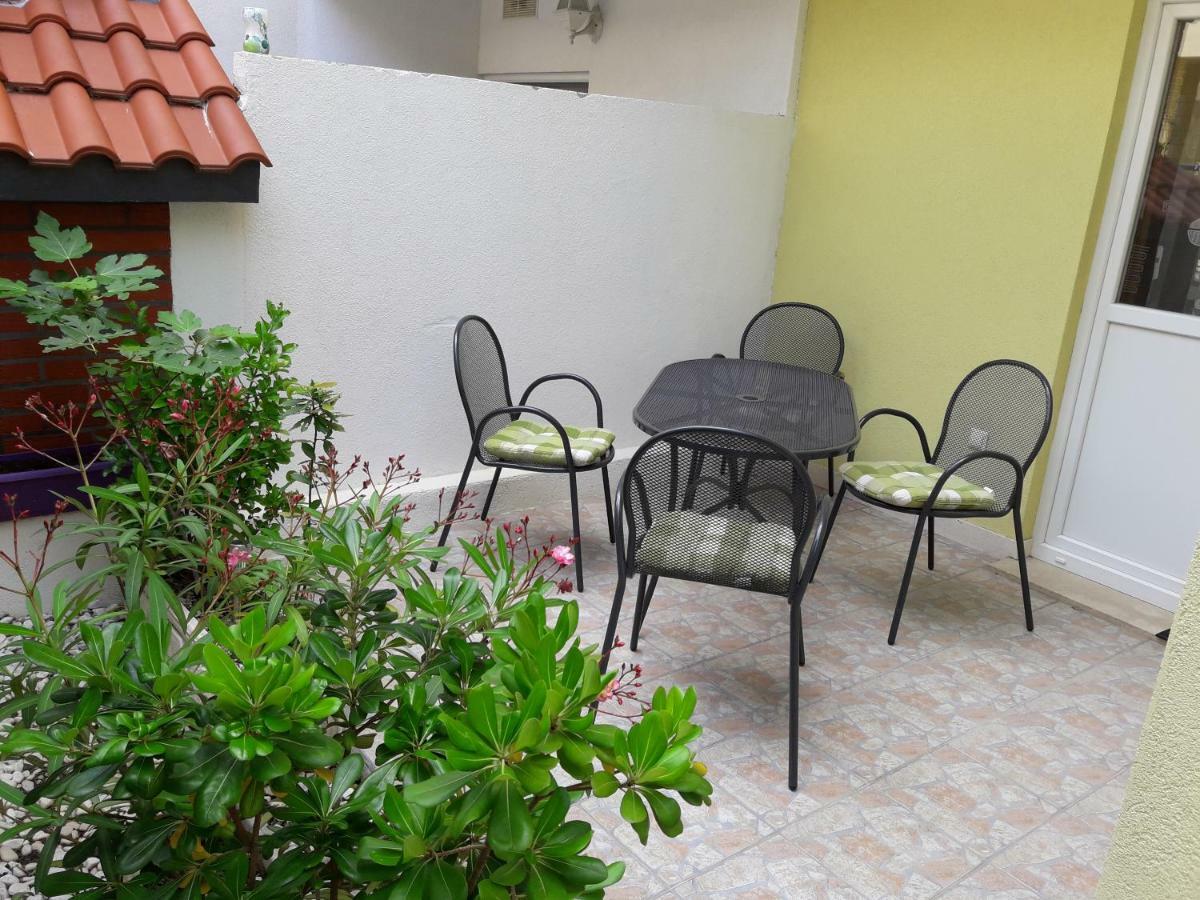 Apartments Lemongarden Duće Eksteriør billede